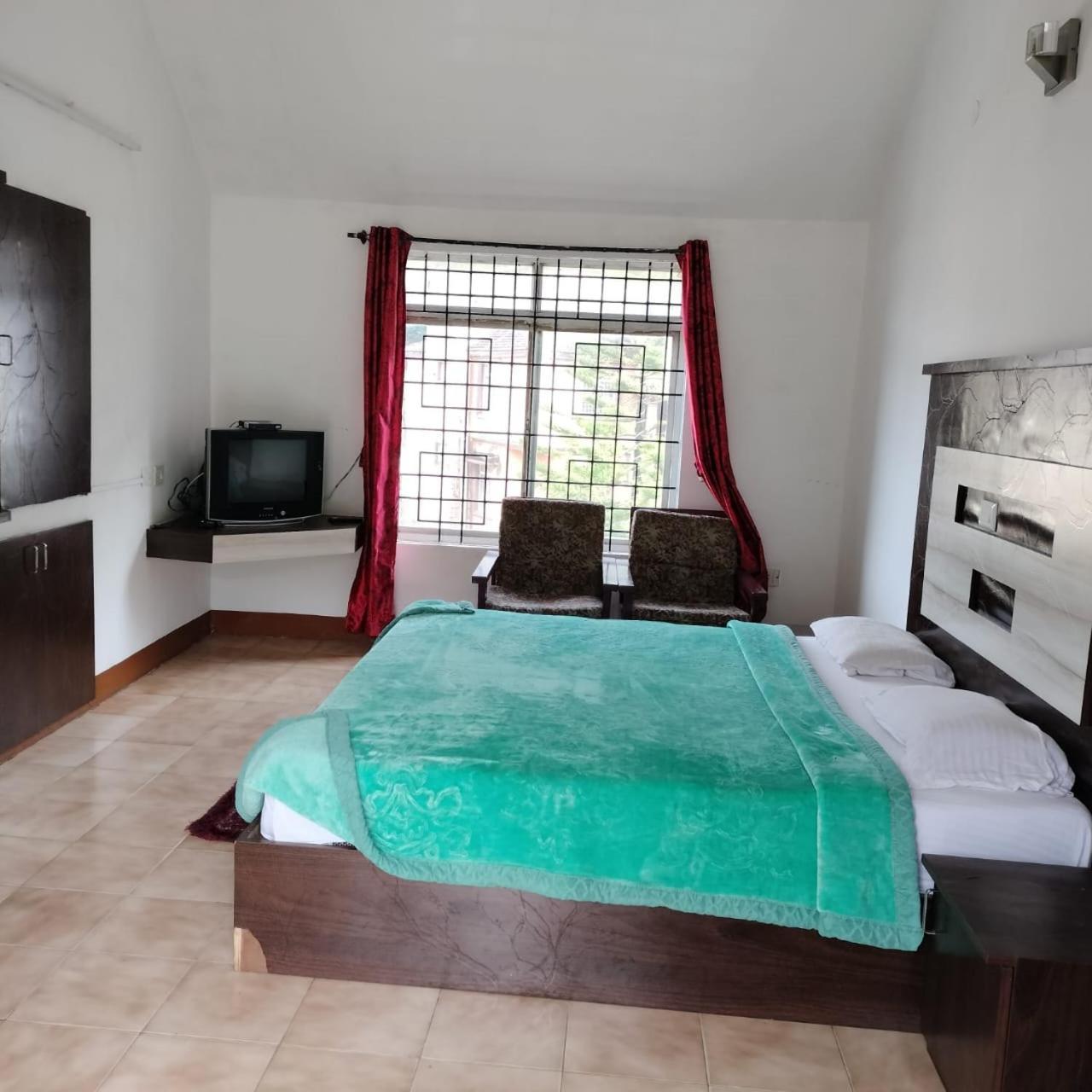 Rkr And Guest house