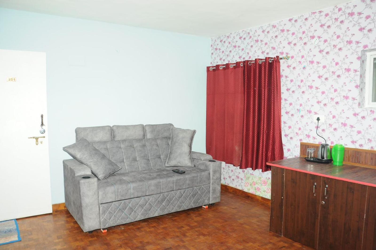 Rk White Castle Apartment Ooty