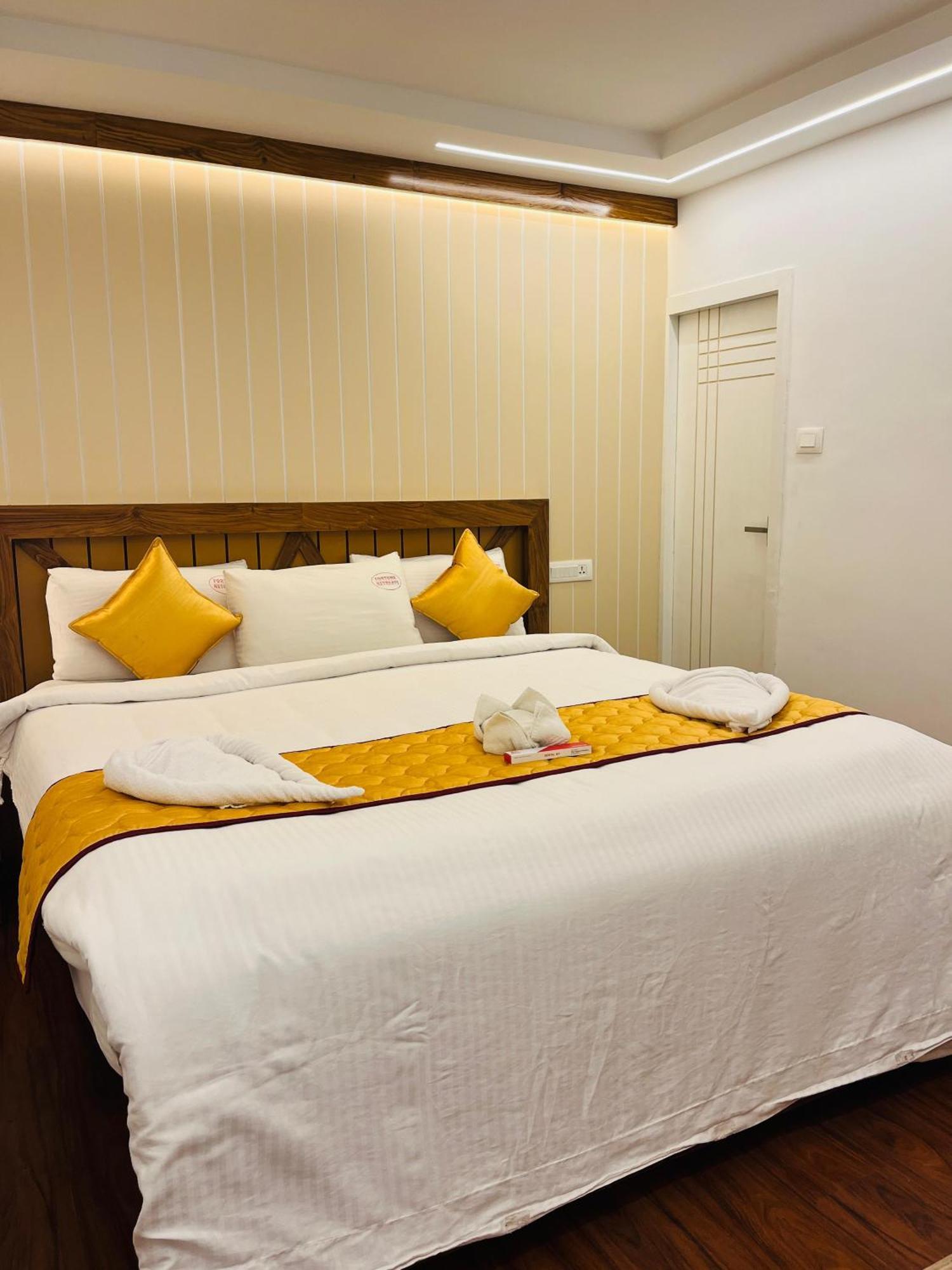 Fortune Retreats Resort 3*