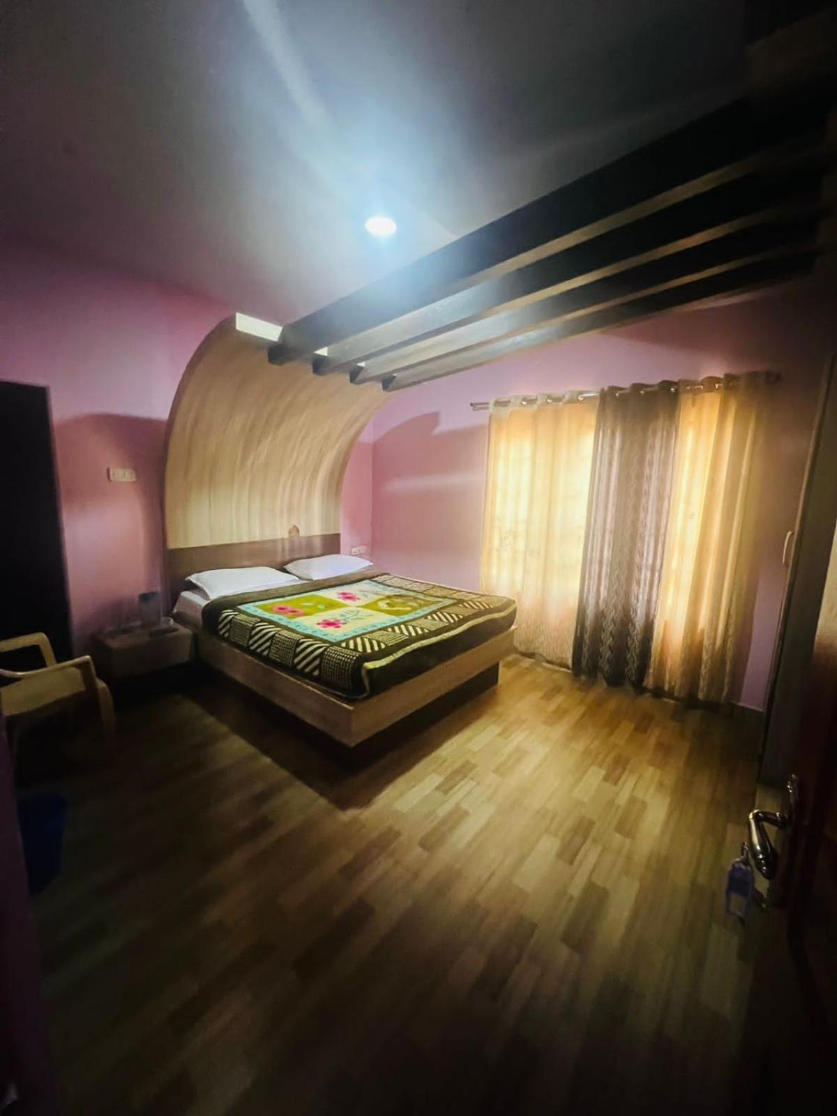 Akr Resitancy Hotel