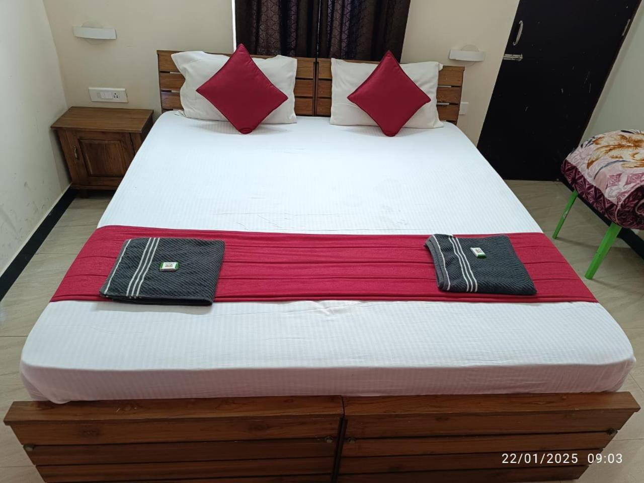 Queenhill Residency 2 Hotel *