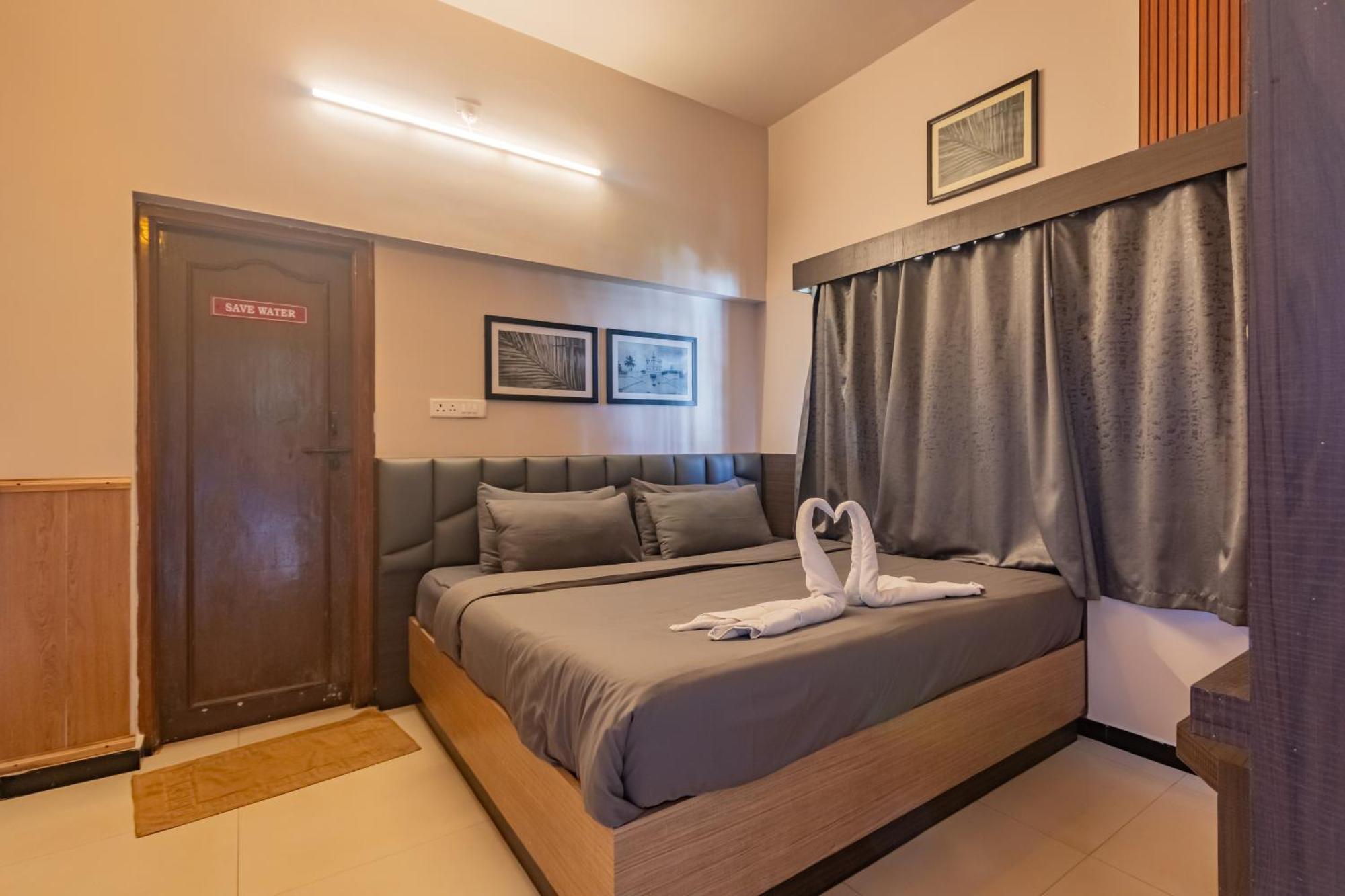 Ganga's Sri Balaji Guest house *