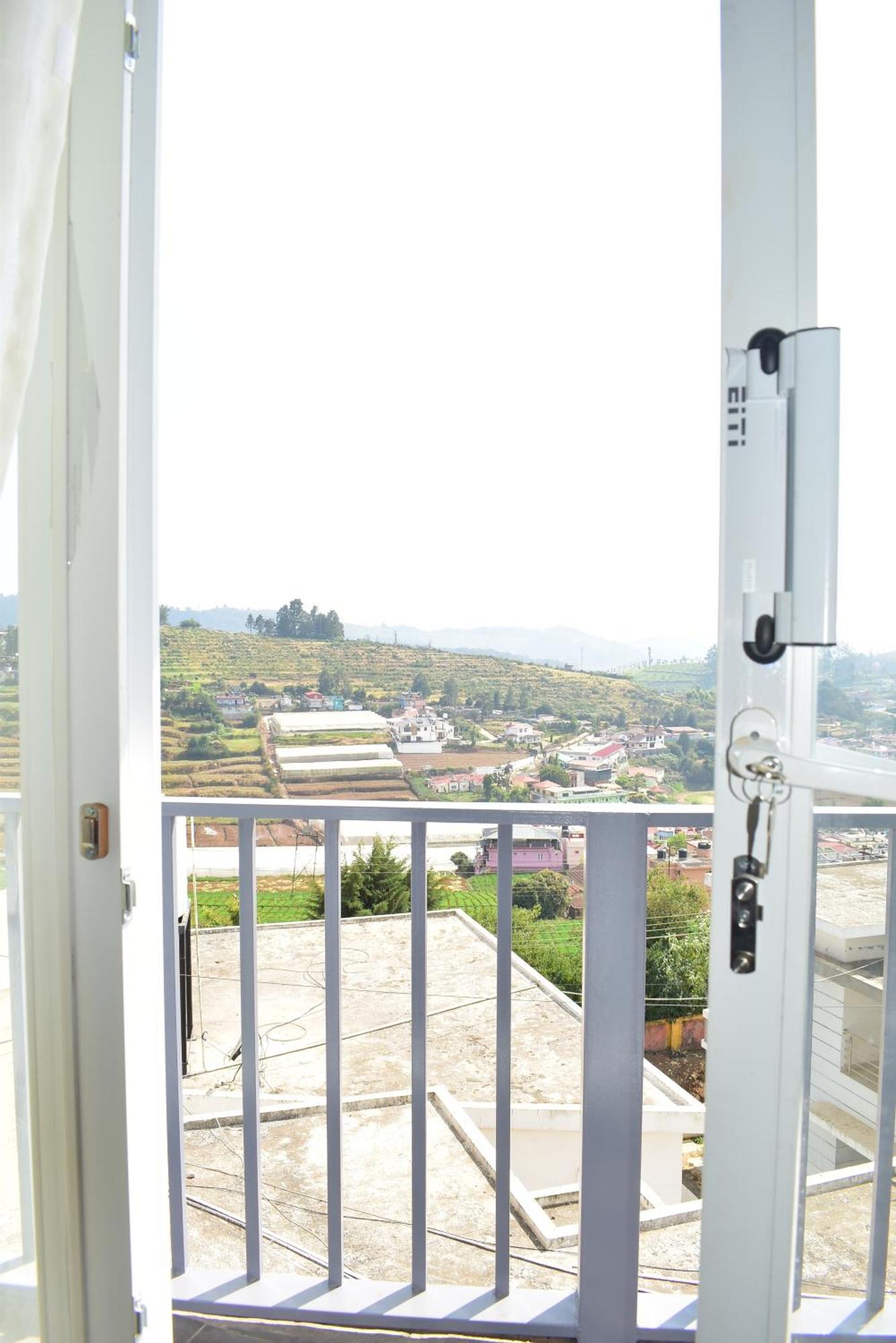 Apartment Everfresh High View