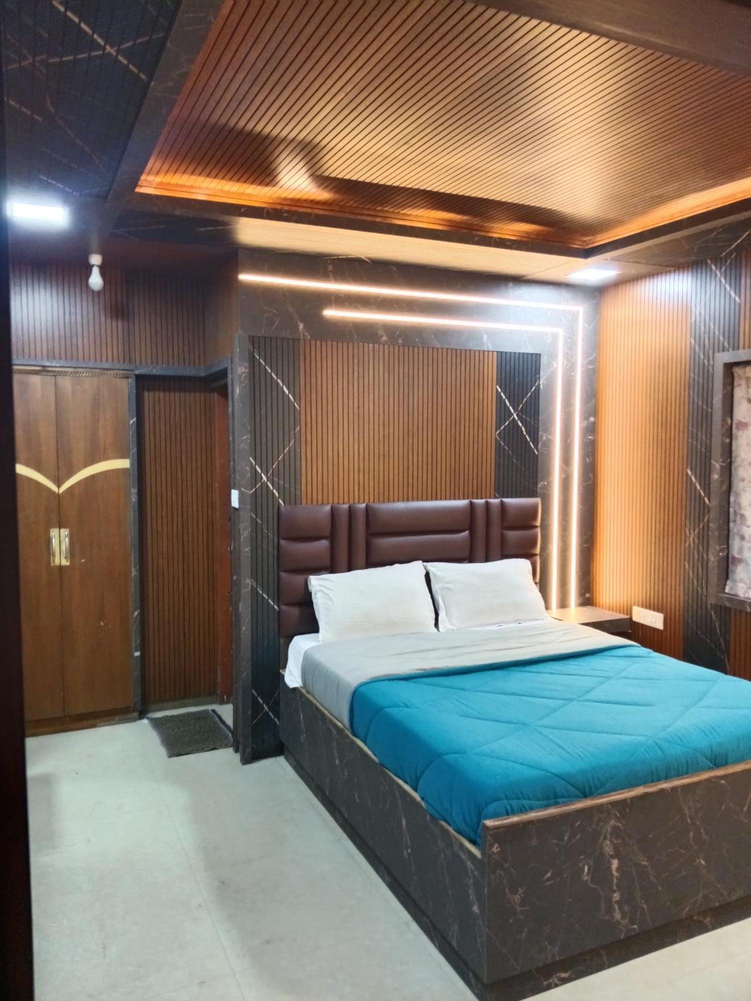 Sri Krishna Residency * Ooty