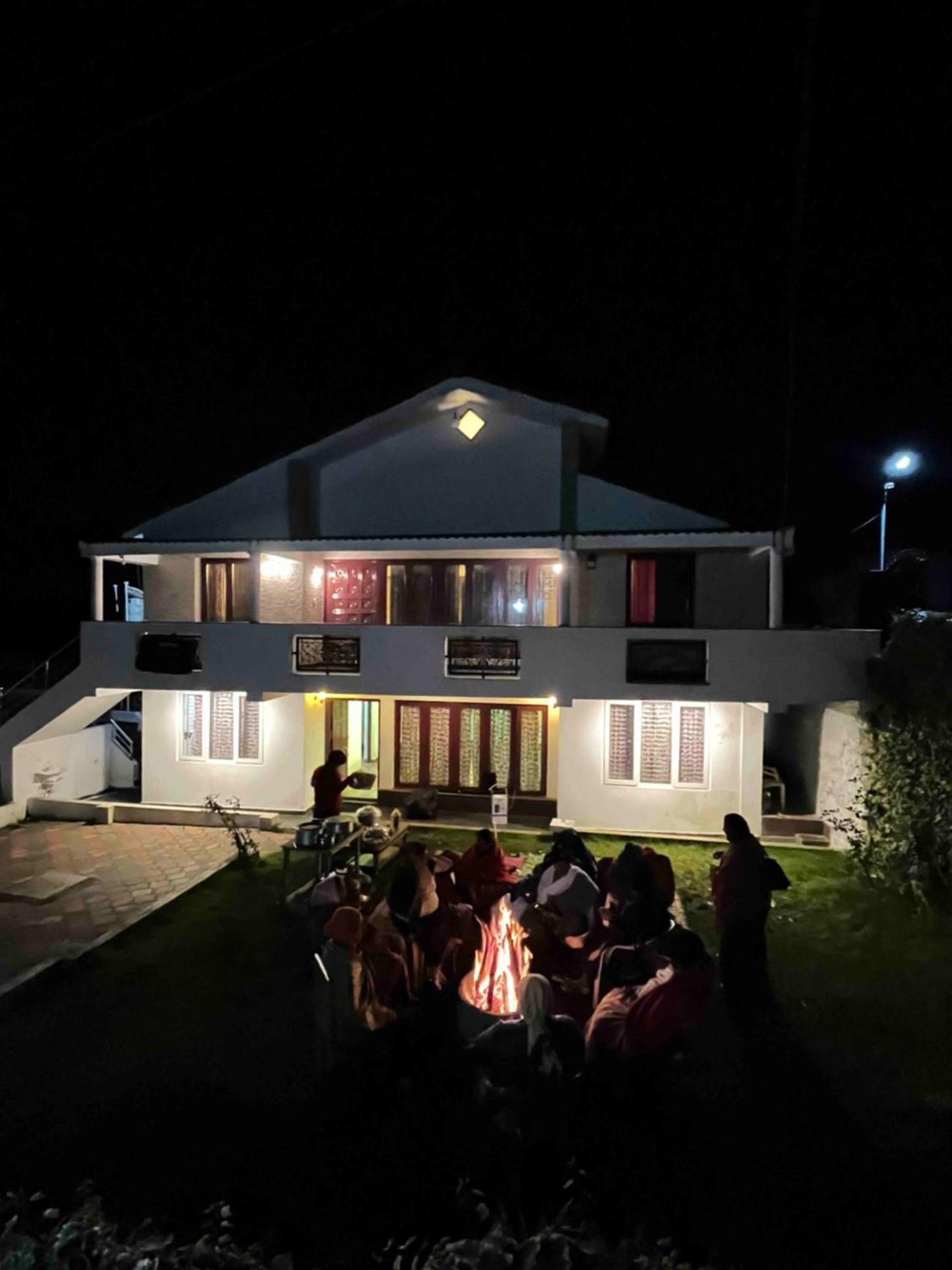 Hotel Spring
