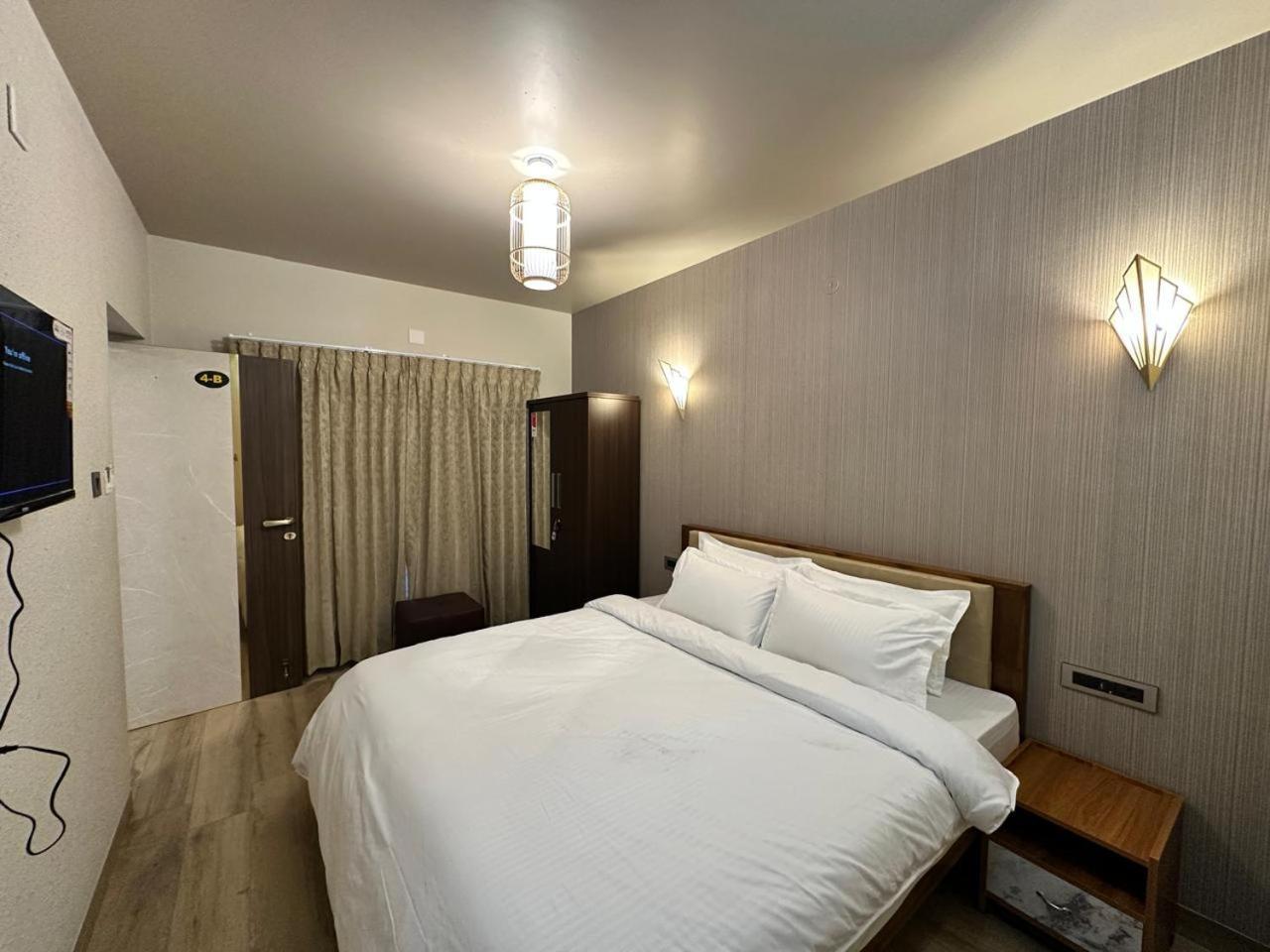 Hotel Blossom Retreat