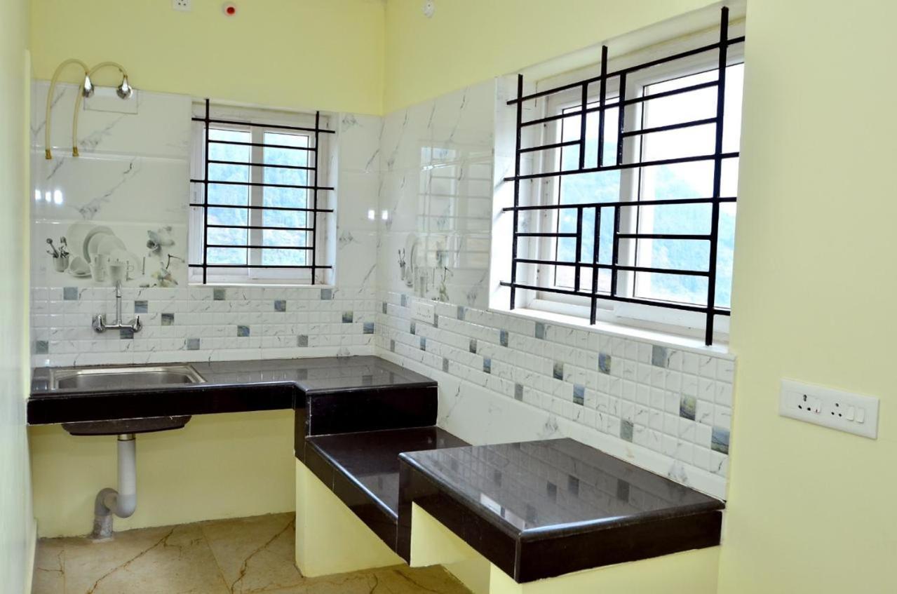 Estay Tiger Hills Hotel 2*