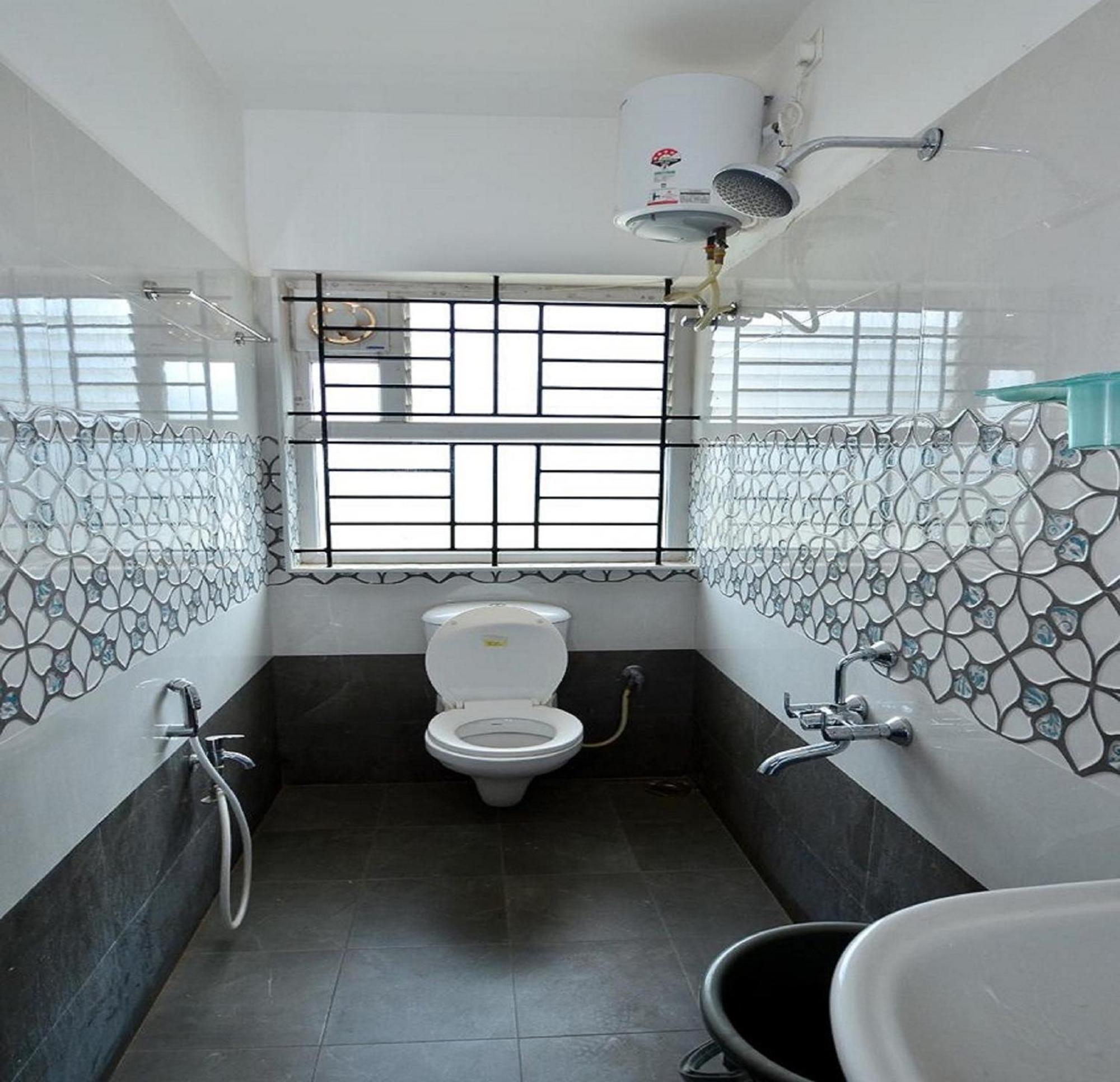 Estay Tiger Hills Hotel 2*