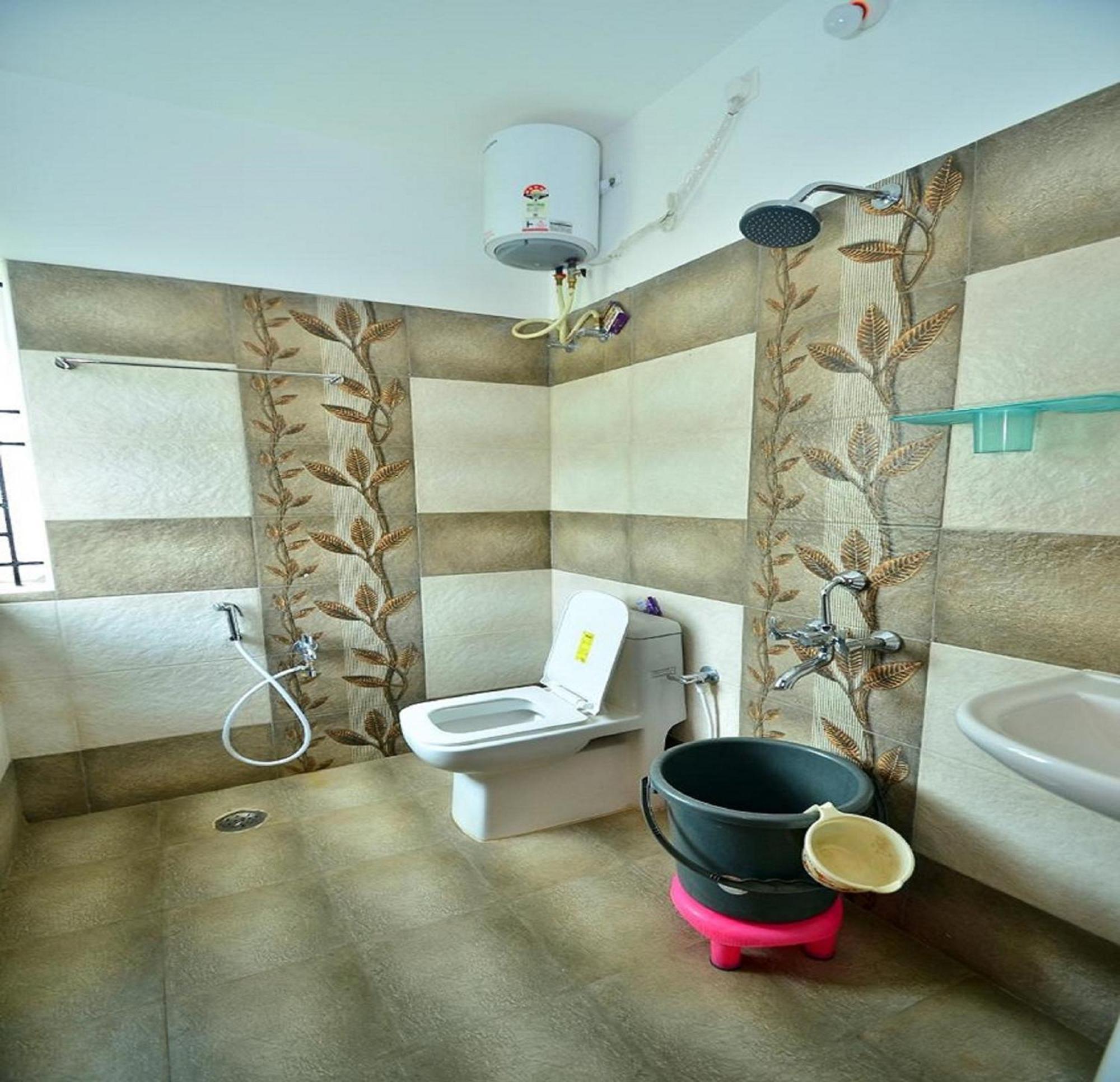 Estay Tiger Hills Hotel 2*