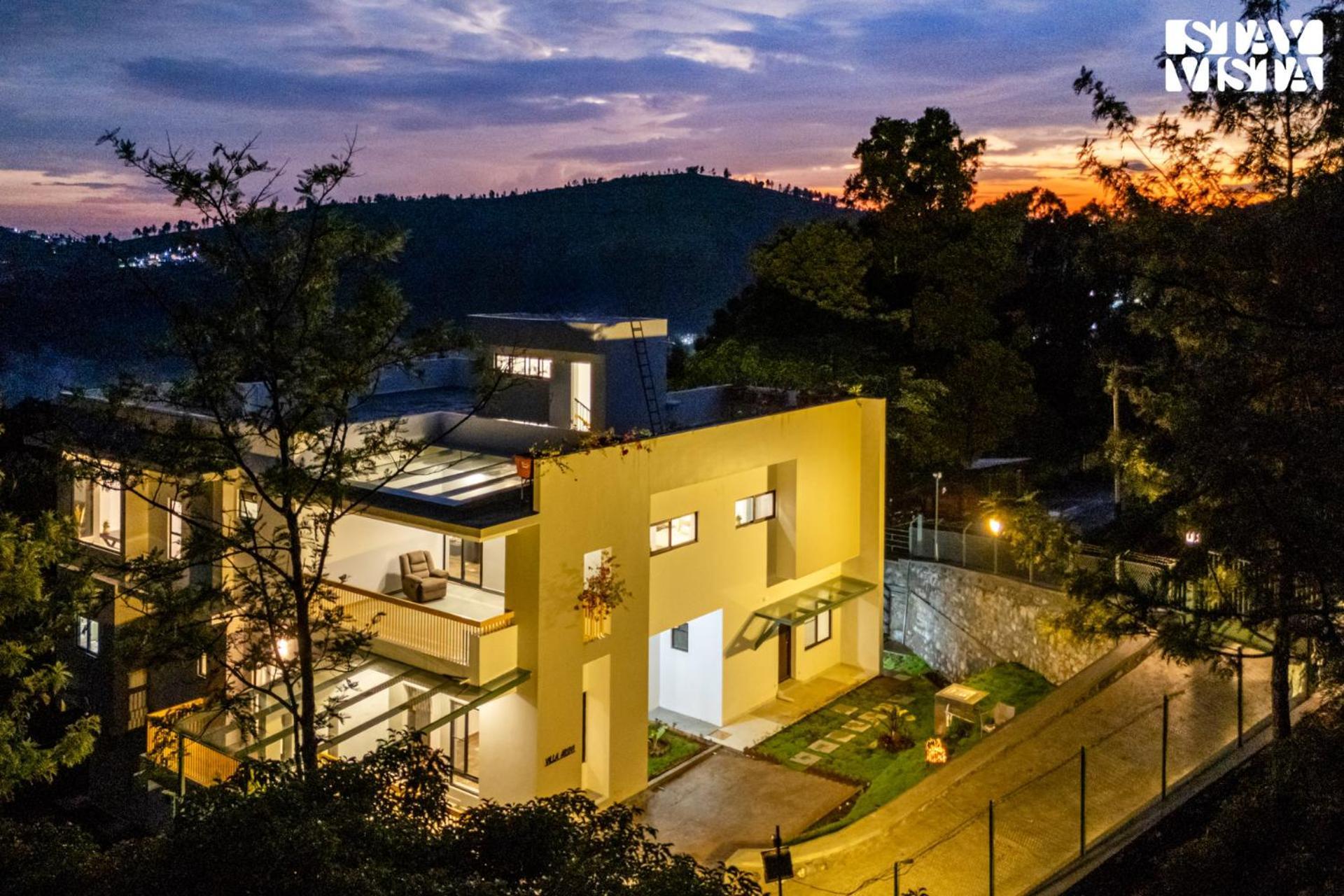 Stayvista At Aruvi With Bonfire, Lawn * Ooty