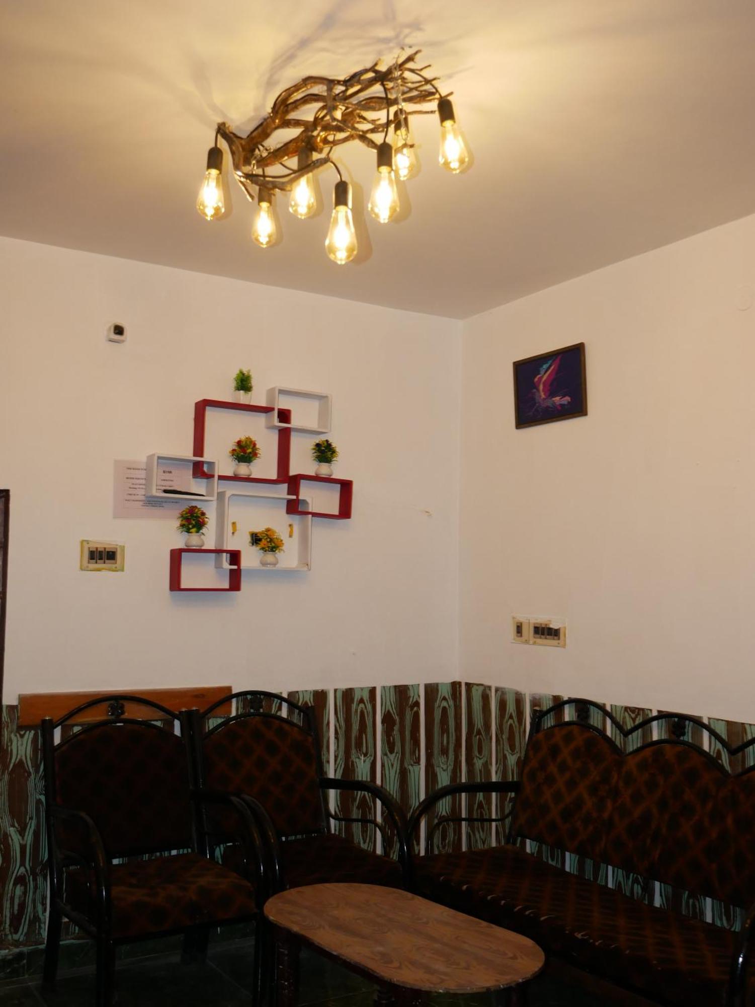 Homestay Kmt House *