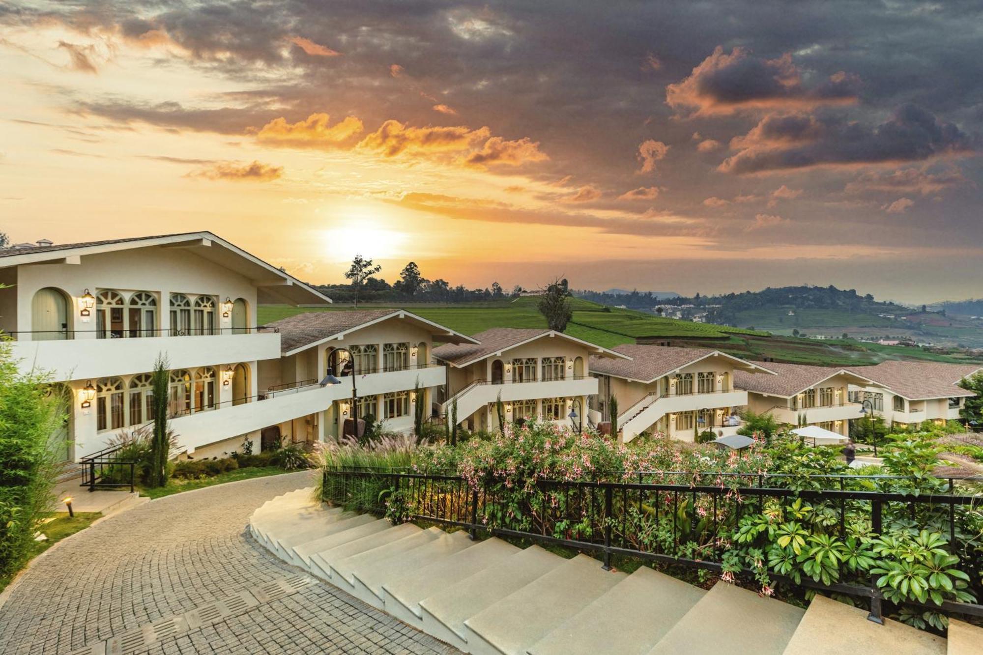 Resort Mango Hill Shola 4*