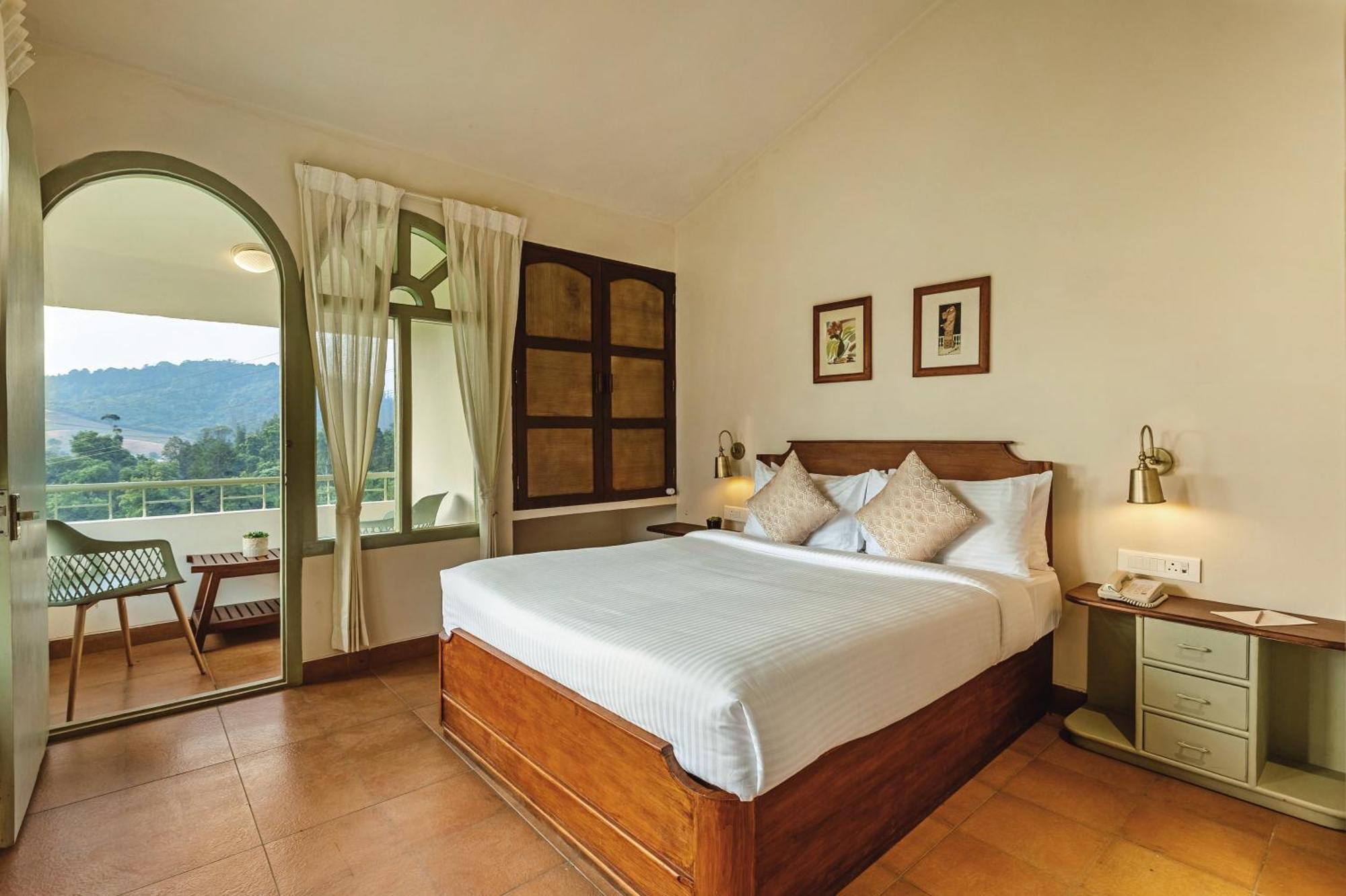 Resort Mango Hill Shola 4*