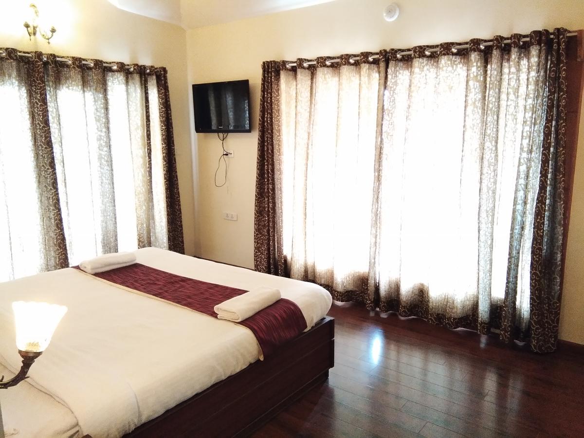 Resort Berry Hills