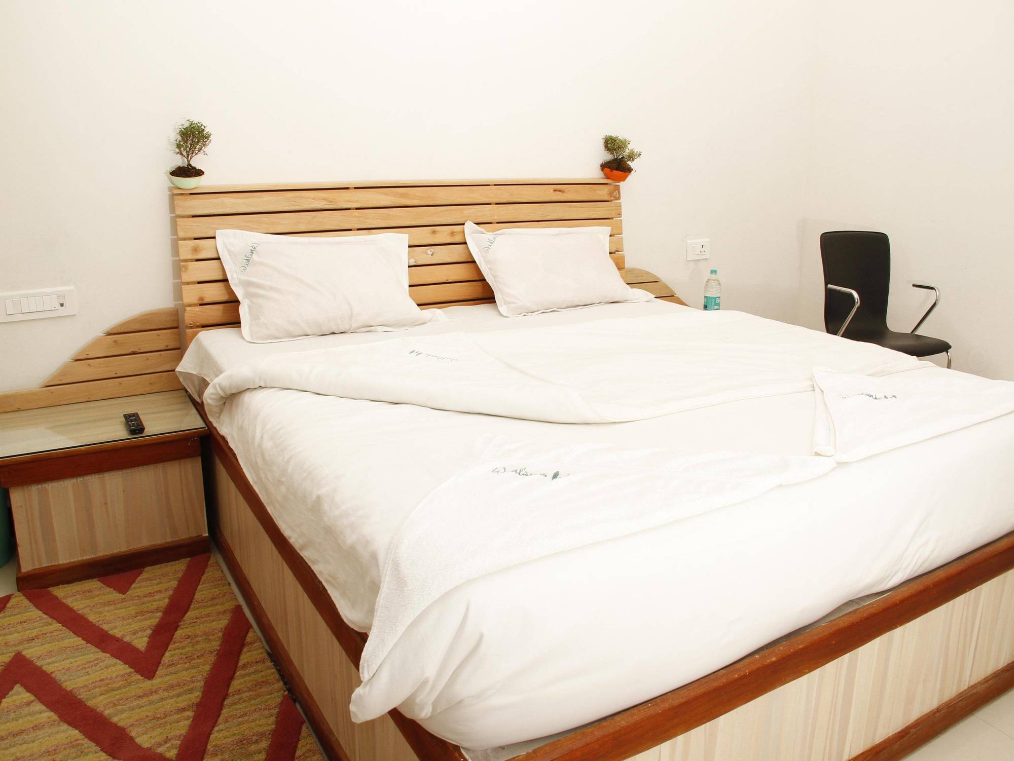 Hotel Al Woodlands Residency