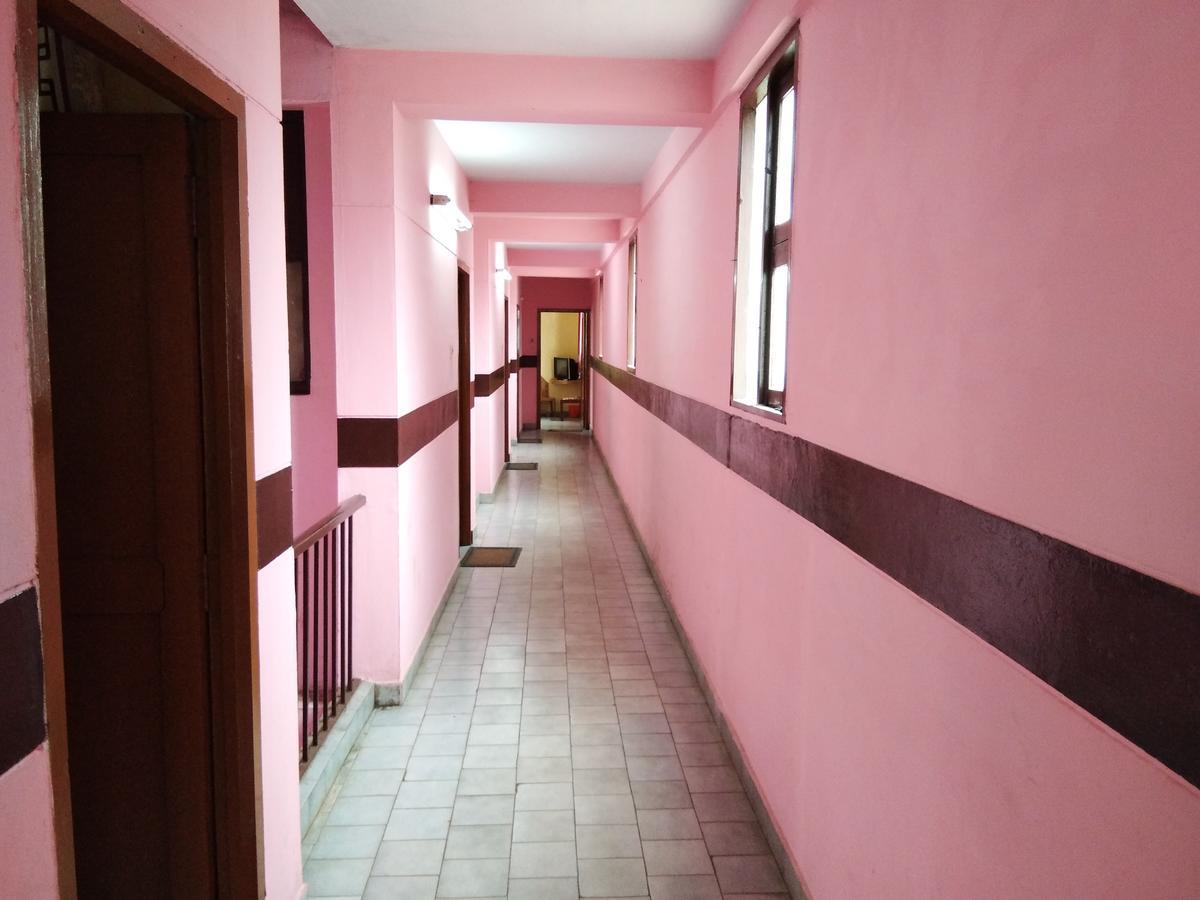 Hill Breeze Hotel *