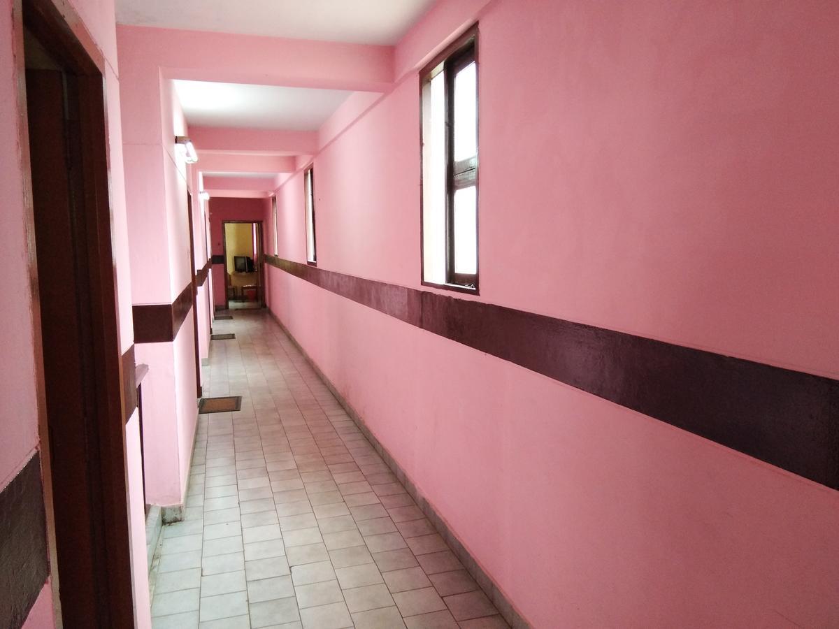 Hill Breeze Hotel *