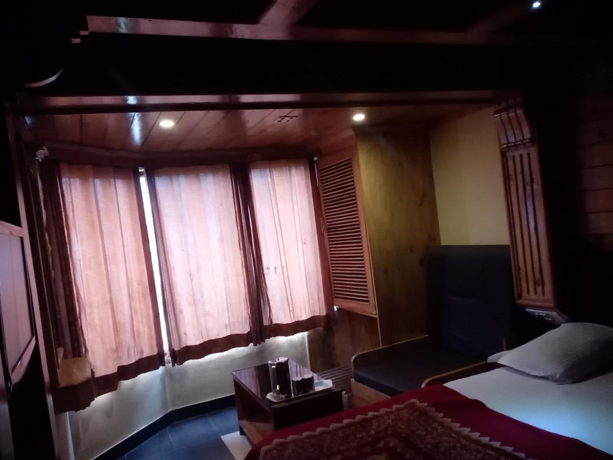 Hotel Shiv Shanthi *