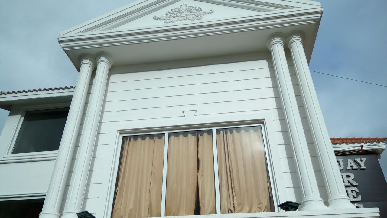 Ajay Residency Hotel *