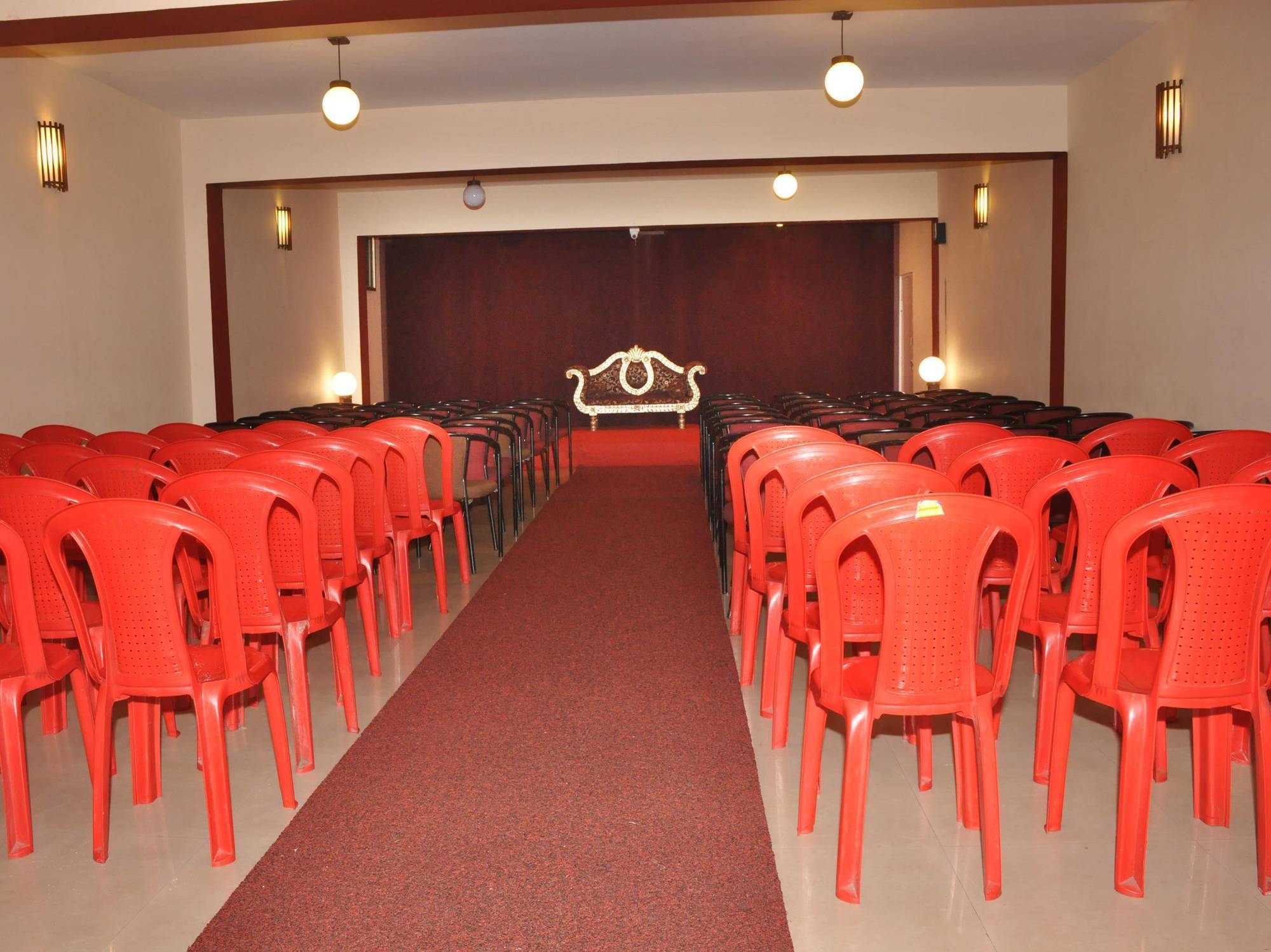 Blue Hills International Hotel 4*