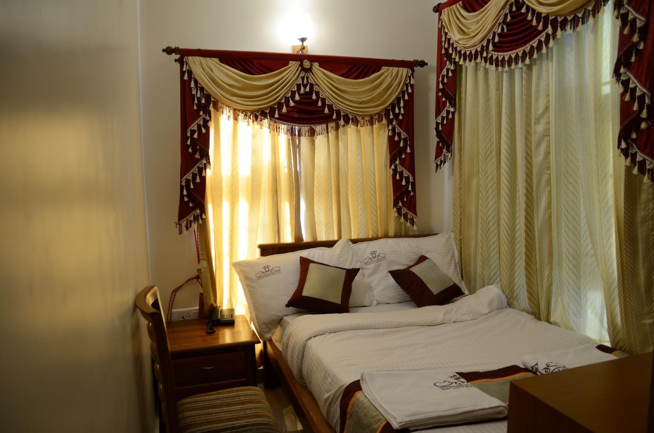 Vasantham Palace * Ooty