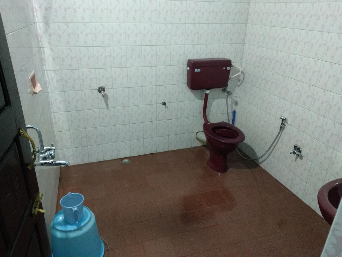 Hotel White House ,ooty *