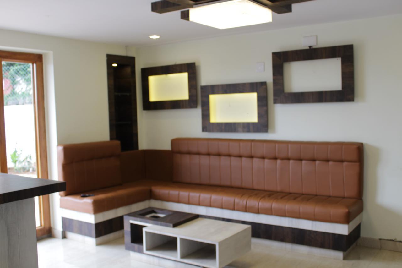 Ajay Residency Hotel *