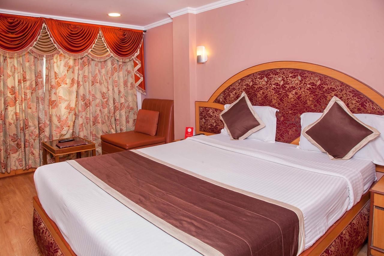 Oyo 10068 Rathna Hotel Ooty