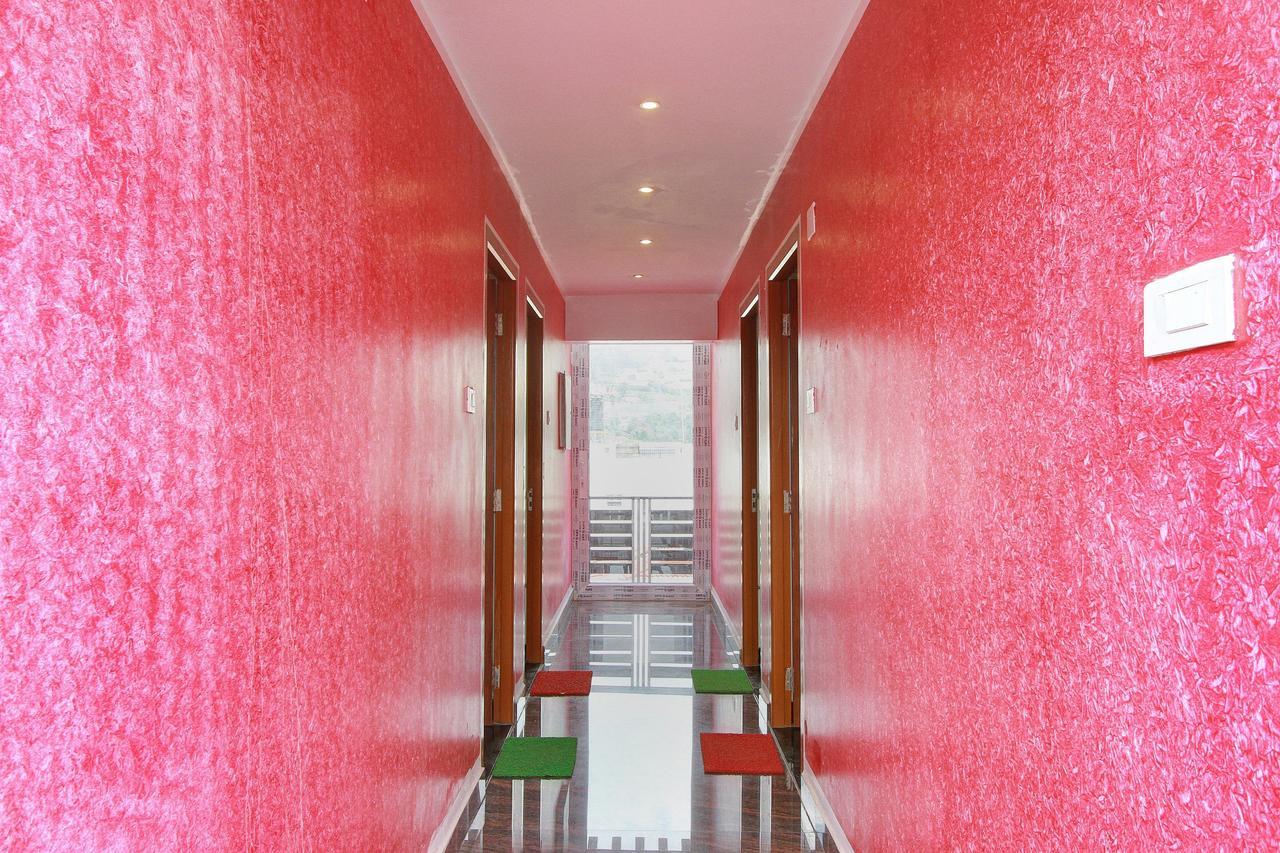 Hotel Oyo 14240 Mohan Residency 3*