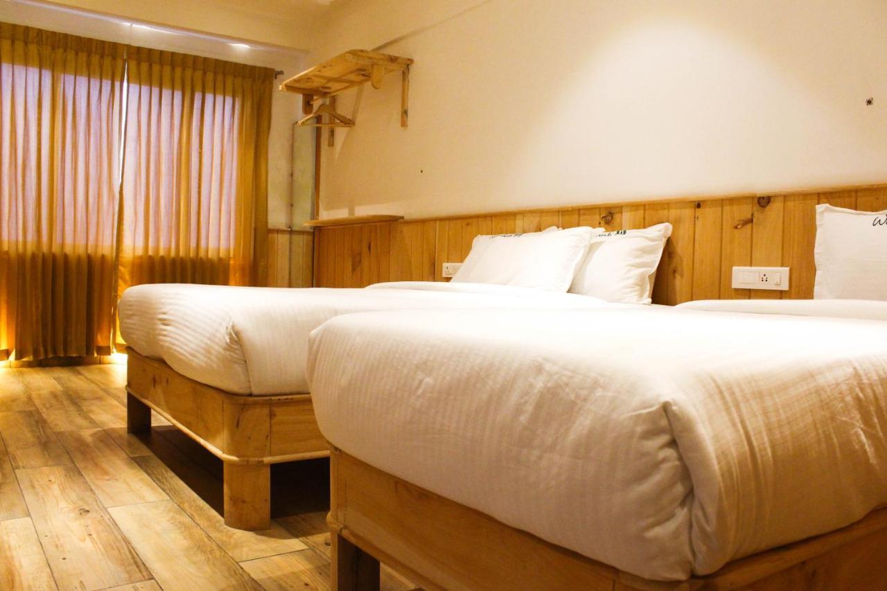 Hotel Al Woodlands Residency