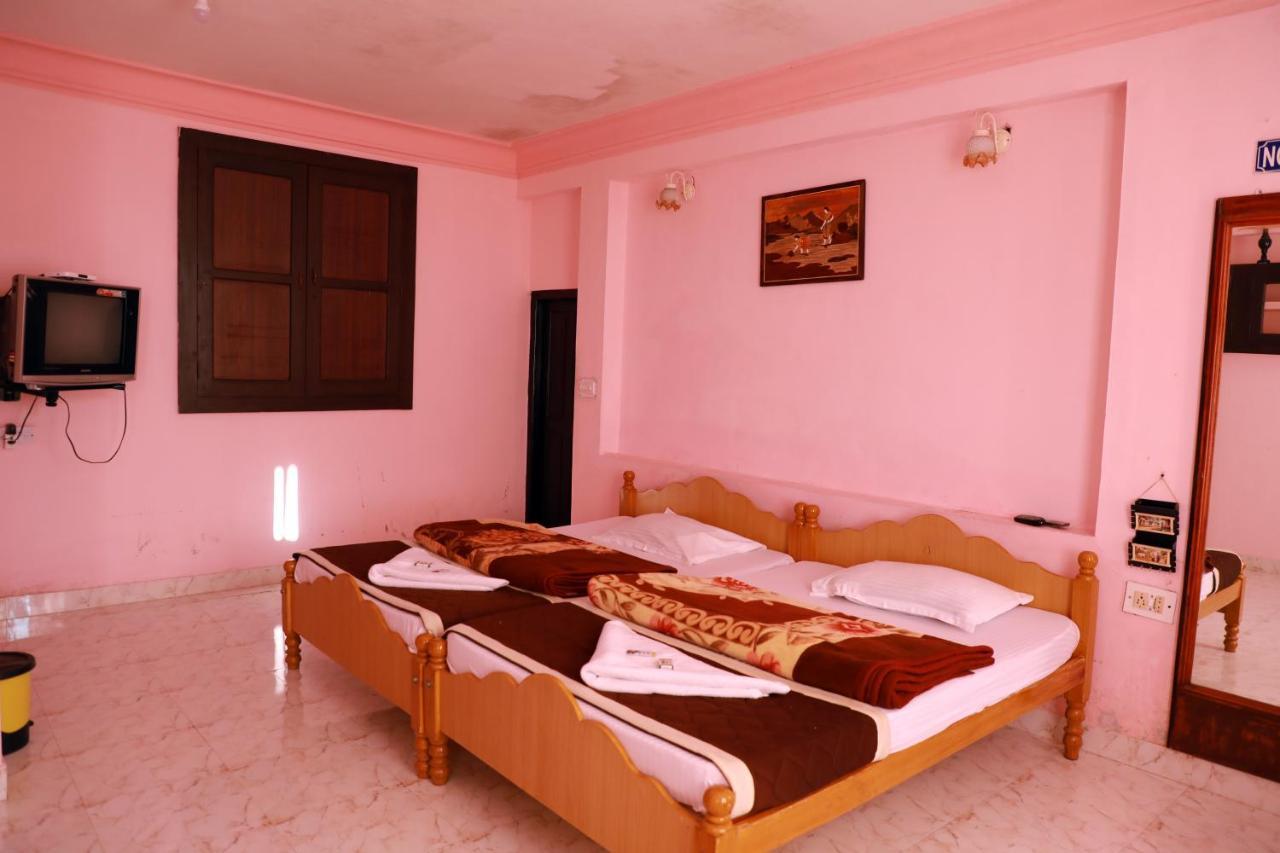 White House ,ooty Ooty