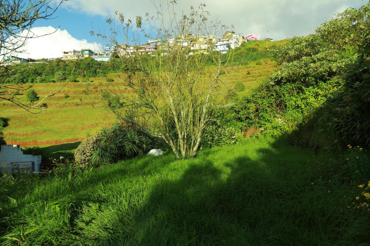 White House ,ooty Hotel *