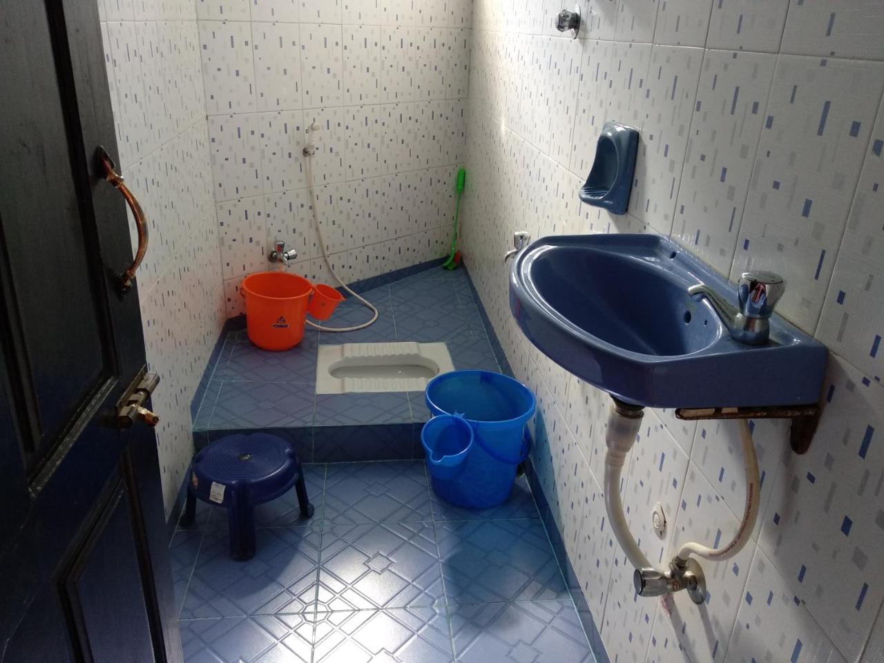 Hotel White House ,ooty *
