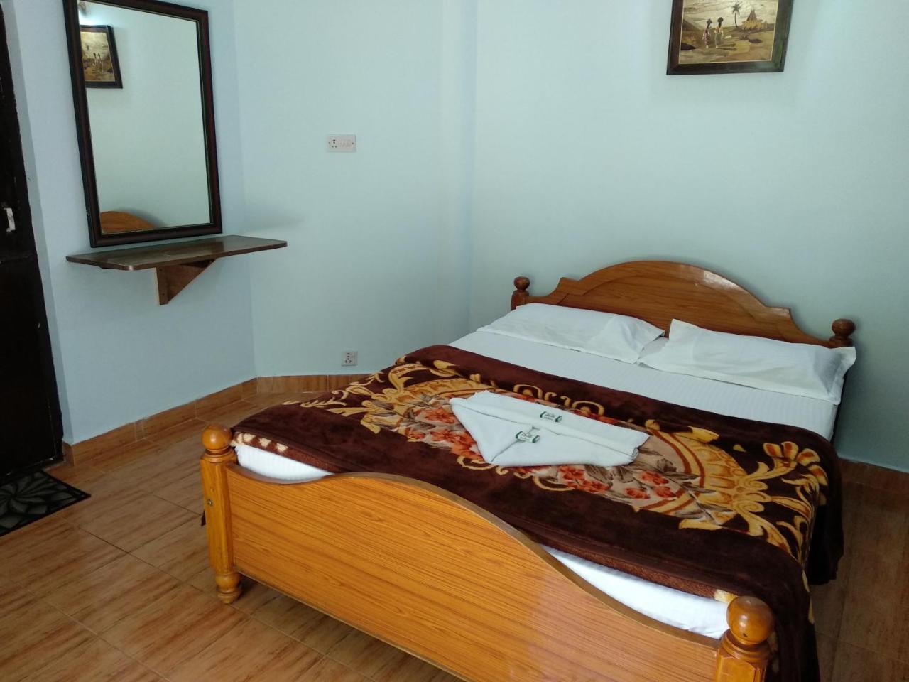 Hotel White House ,ooty Ooty