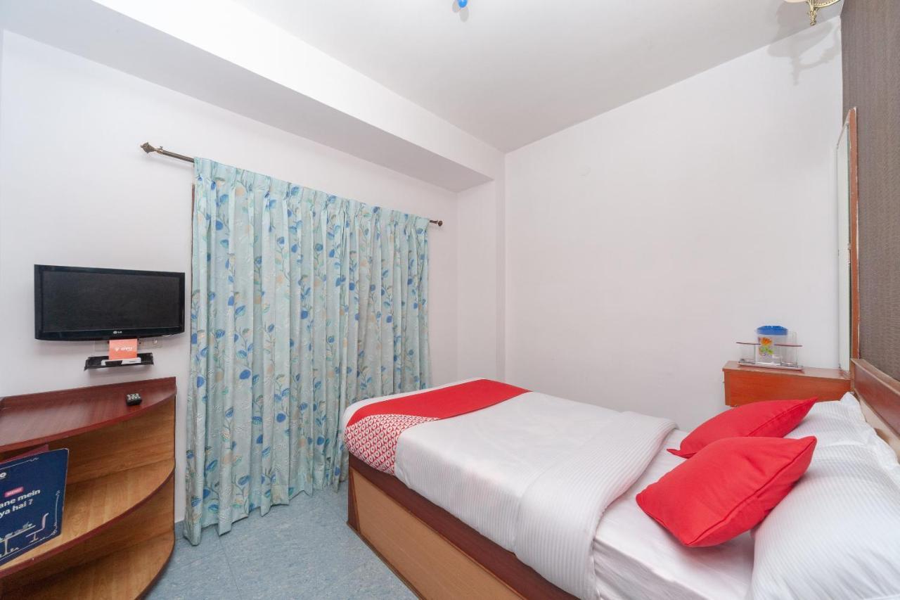 Oyo 16645 Grand Palace 3* Ooty