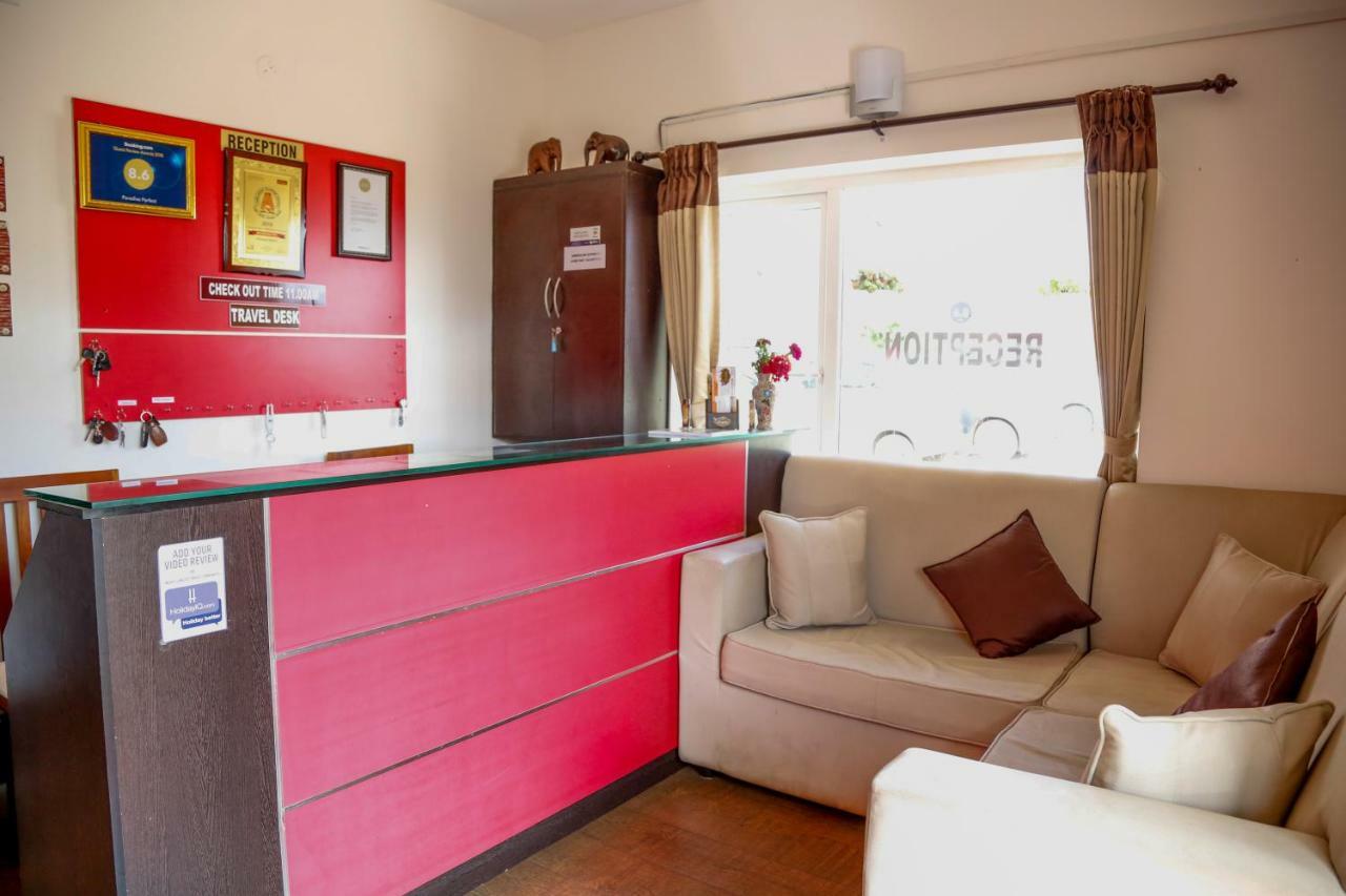 Hotel Paradise Perfect - Non Smoking Non Alcoholic No Unmarried Couples Ooty