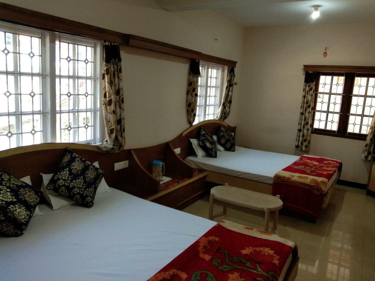 Hotel Sri Krishna Residency *