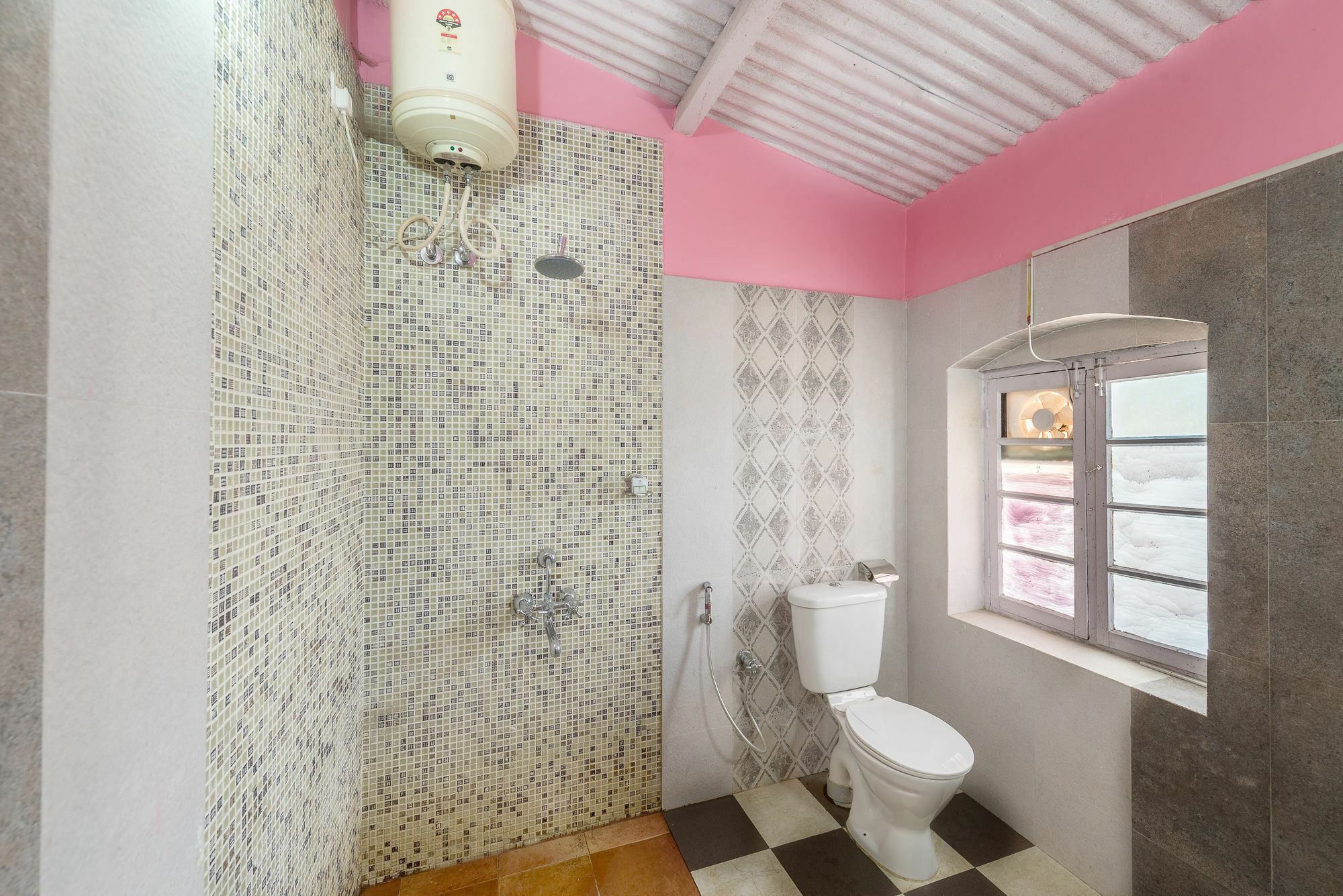 Itsy By Treebo - Rosefield Heritage Ooty