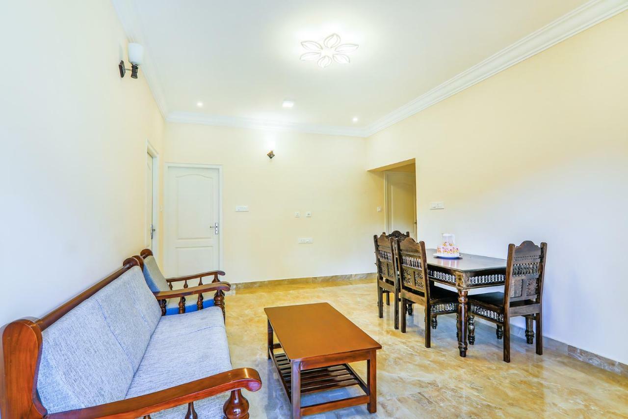 Hotel Fabexpress Royal Hideway