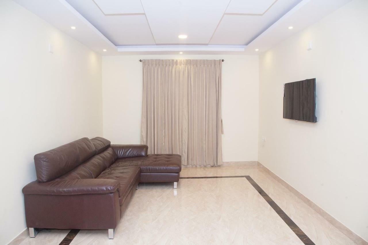 Oyo 16773 Hillcrest Metro 3*