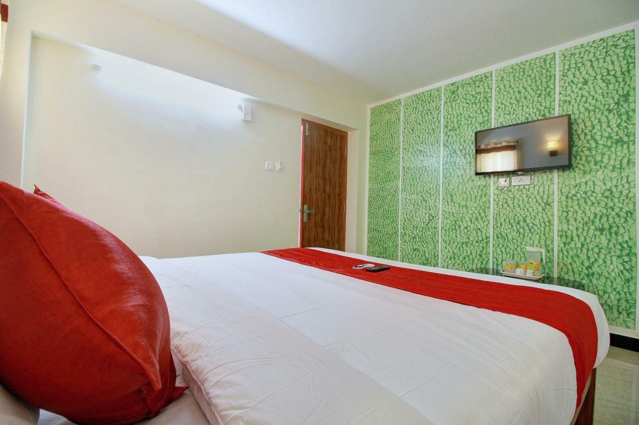 Hotel Oyo 14240 Mohan Residency
