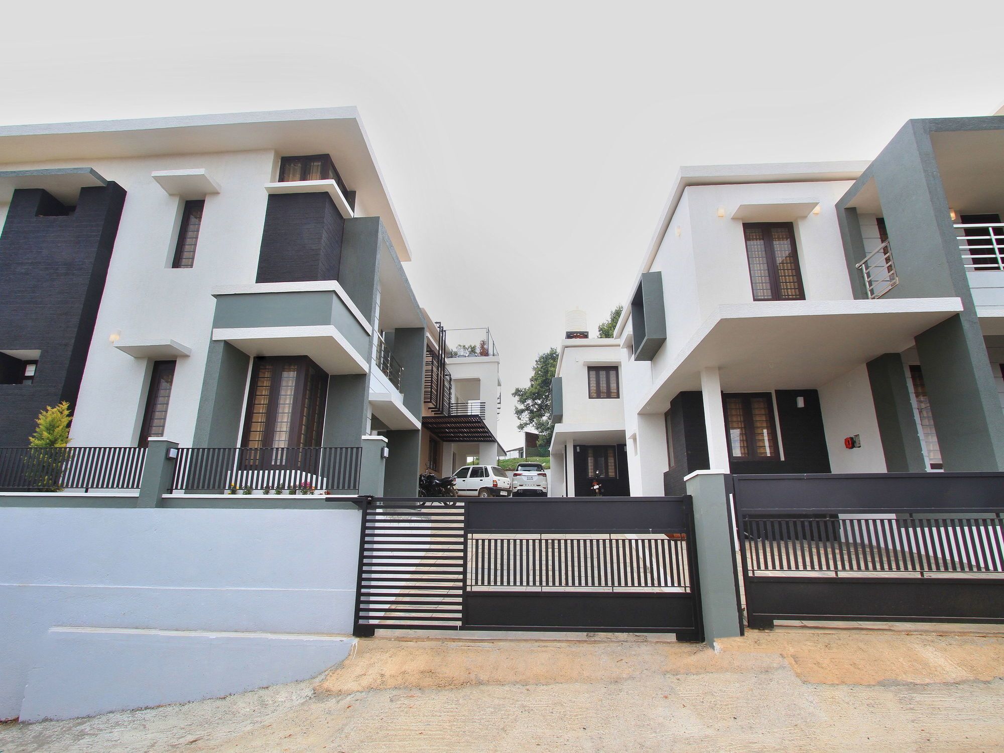 Oyo 13915 Albis Hotel 2*
