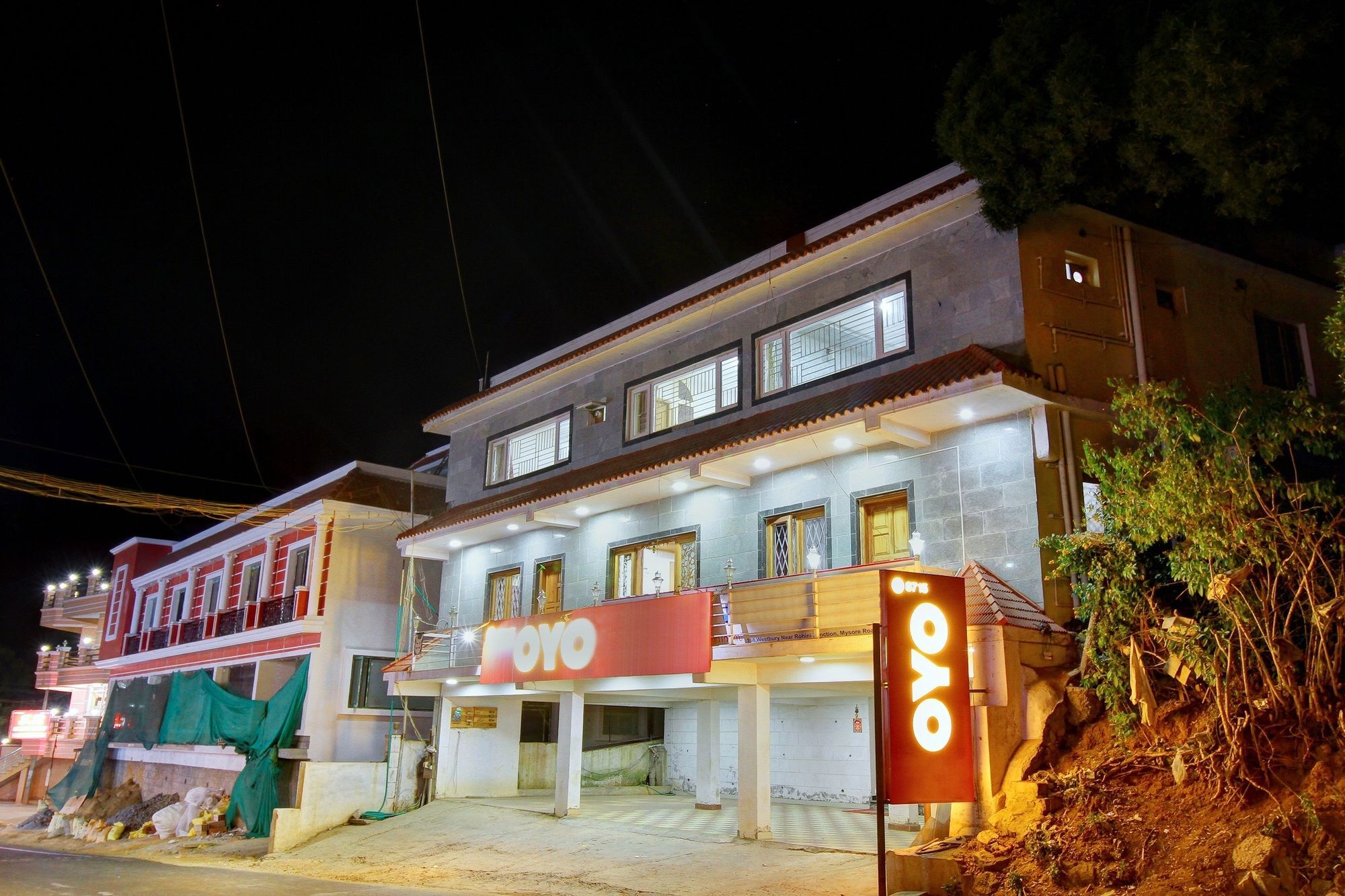 The Majestic Crown 3* Ooty