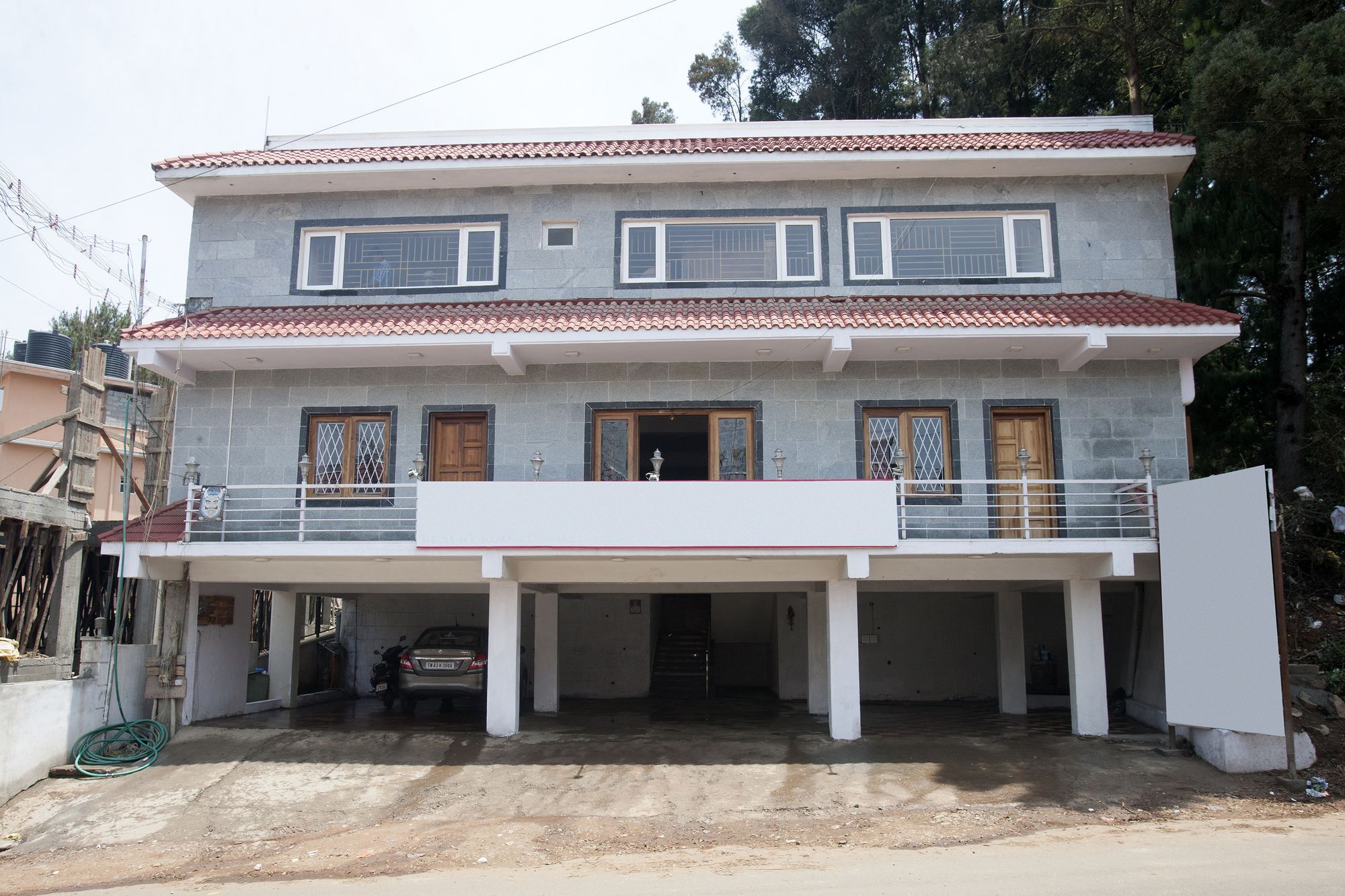 The Majestic Crown 3* Ooty