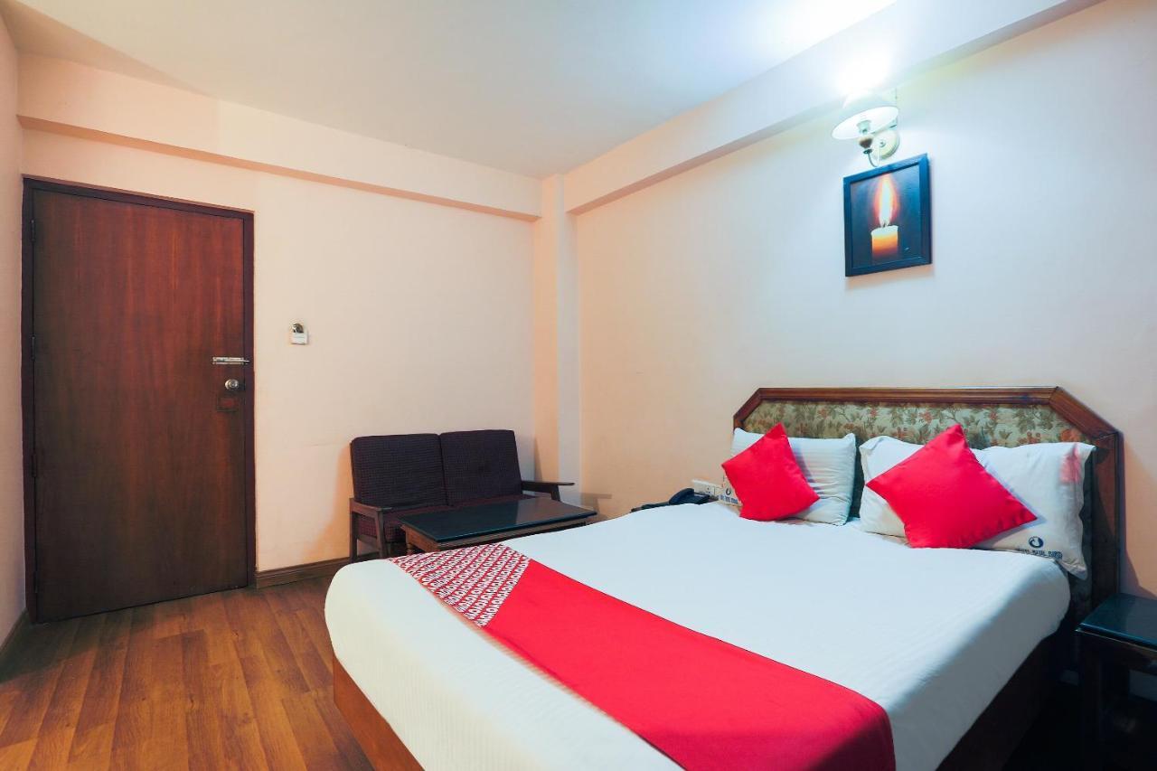 Oyo 48910 Blue Bird Deluxe Hotel Ooty