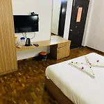 Tulips Resorts - Elkhill