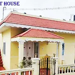 Aysha Home Stay Ooty
