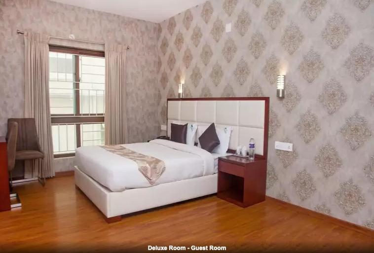 Hillcrest Metro Hotel