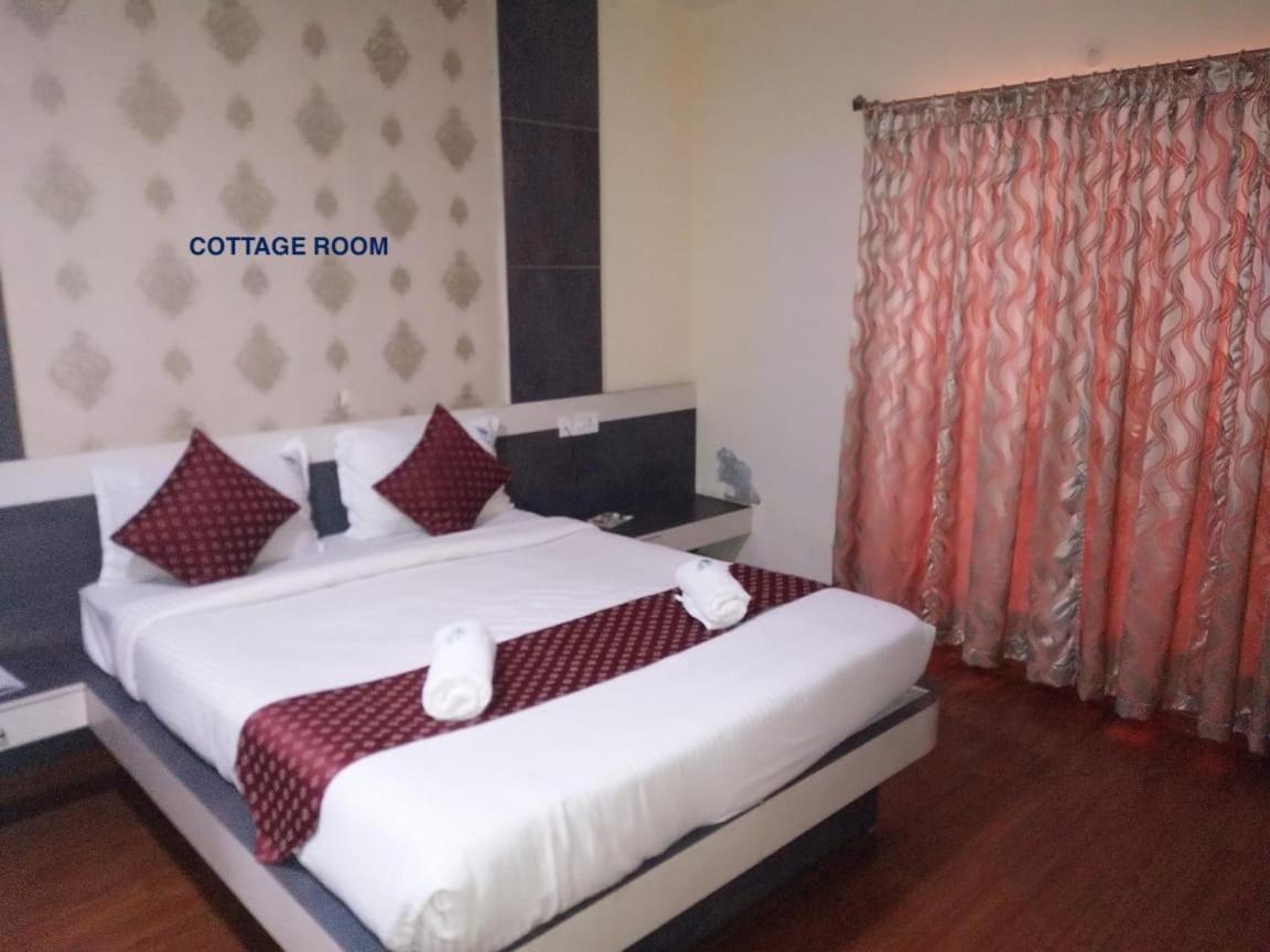 Hillcrest Metro Hotel