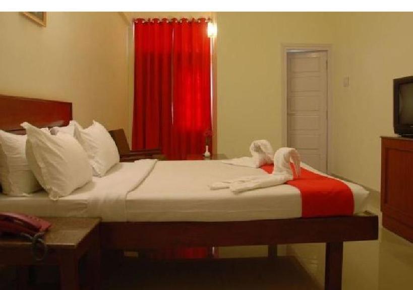 Sanjay Hotel 2*